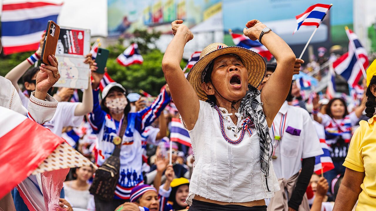 Protestors rally in front of Vicory Monument in Bangkok demanding the resignation of the Thai prime minister